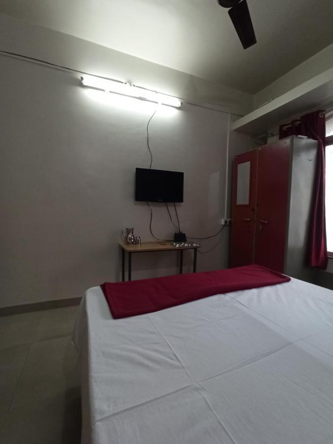 Malwade Motels Pune Exterior foto